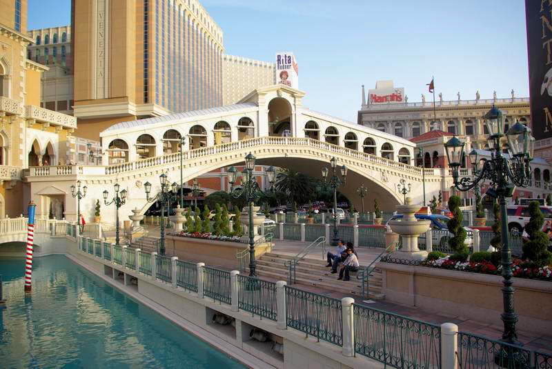 Hotel Venezia Las Vegas